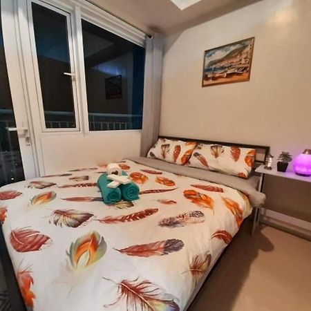 D&G Affordable Staycation Airbnb Ph Makati City Екстер'єр фото