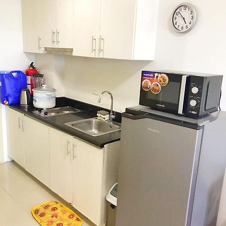 D&G Affordable Staycation Airbnb Ph Makati City Екстер'єр фото