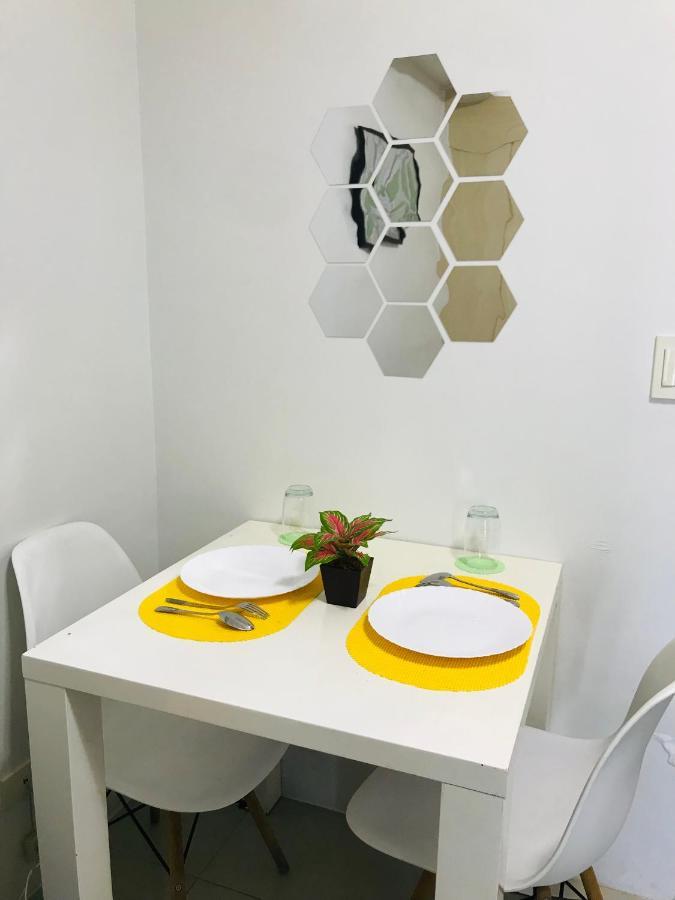 D&G Affordable Staycation Airbnb Ph Makati City Екстер'єр фото